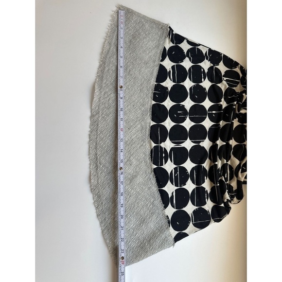 Alembika Geometric Polka Dot Scoop Neck Sleeveless Top - Picture 10 of 10